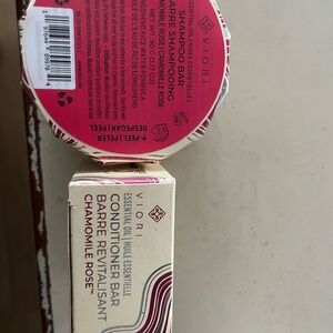 Viori Pink Shampoo Bar - Chamomile Rose